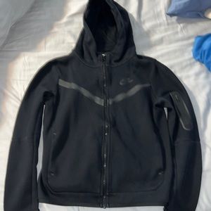 Youth Large Nike Tech Fleece Black used a couple times